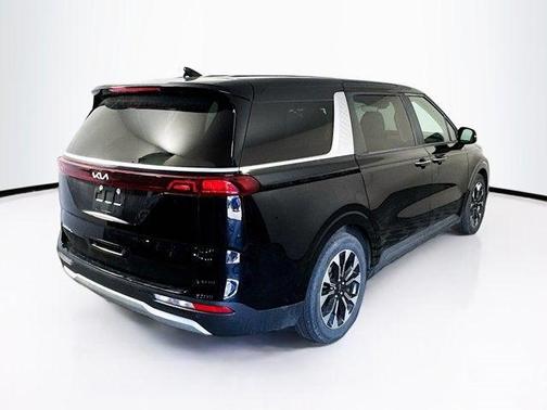 2023 Kia Carnival EX