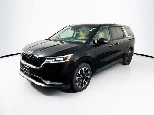 2023 Kia Carnival EX