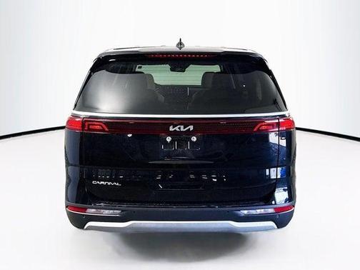 2023 Kia Carnival EX
