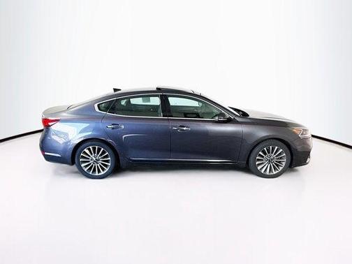 2018 Kia Cadenza Premium