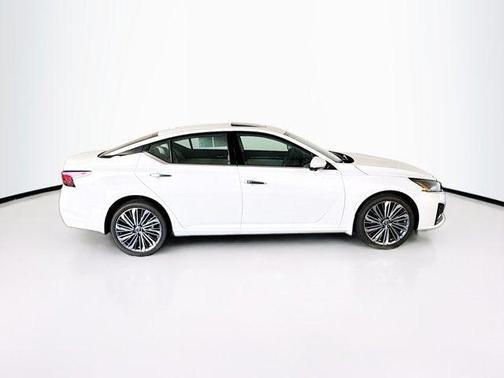 2024 Nissan Altima 2.5 SL