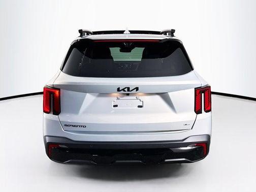 Ivory Silver 2026 Kia Sorento SX