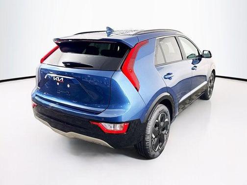 Mineral Blue 2026 Kia Niro EV Wind
