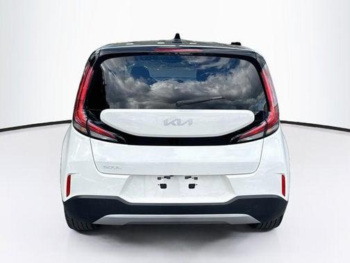 Clear White/Black Roof 2025 Kia Soul EX