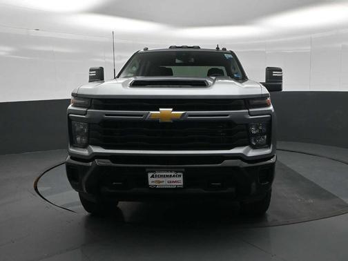 Sterling Gray Metallic 2026 Chevrolet Silverado 2500 Custom