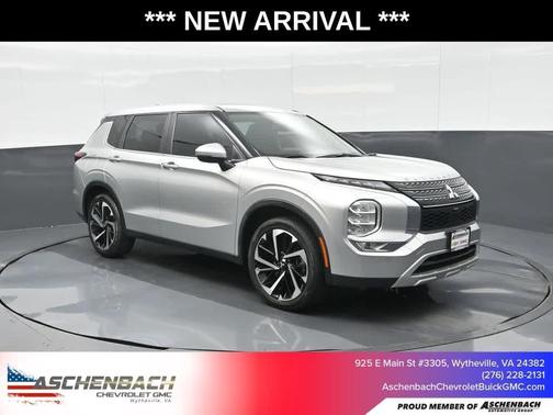 2023 Mitsubishi Outlander SE