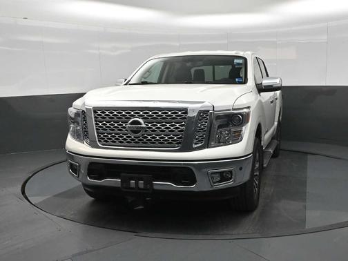 2019 Nissan Titan SL
