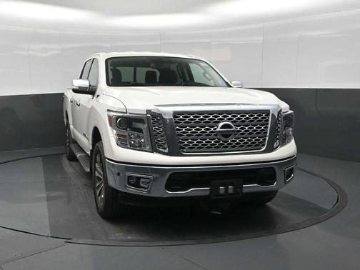 2019 Nissan Titan SL