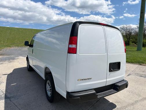Summit White 2025 Chevrolet Express 2500 Work Van