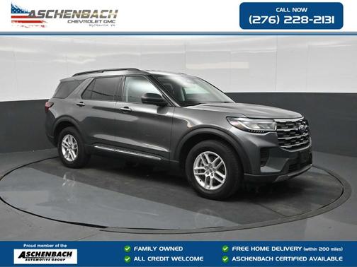 Carbonized Gray Metallic 2025 Ford Explorer Active