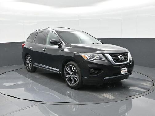 2017 Nissan Pathfinder Platinum