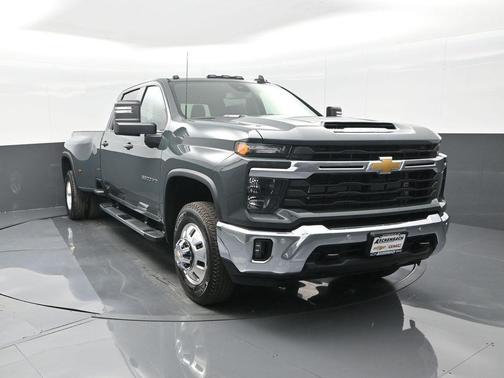2025 Chevrolet Silverado 3500 LT