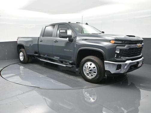 2025 Chevrolet Silverado 3500 LT