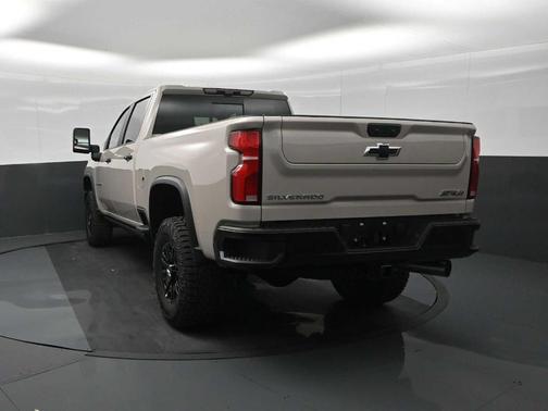 White Sand 2026 Chevrolet Silverado 2500 ZR2