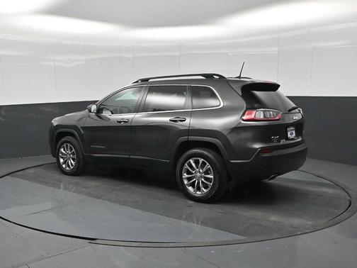 Granite Crystal Clearcoat Metallic 2022 Jeep Cherokee Latitude Lux