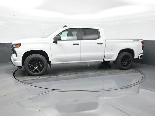 2025 Chevrolet Silverado 1500 Custom