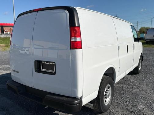 Summit White 2025 Chevrolet Express 2500 Work Van
