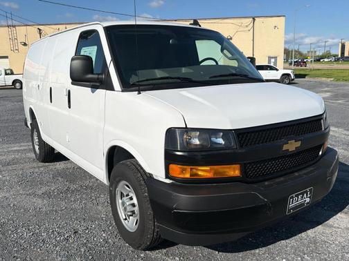 Summit White 2025 Chevrolet Express 2500 Work Van