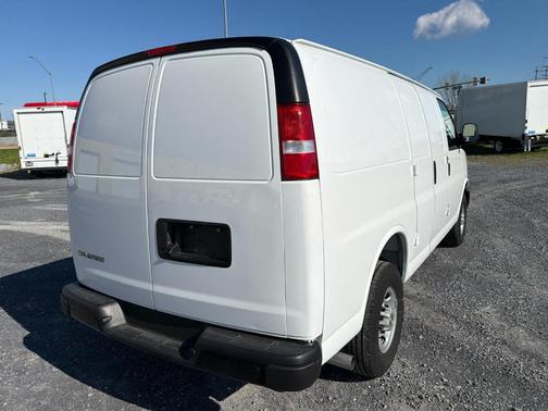 Summit White 2025 Chevrolet Express 2500 Work Van