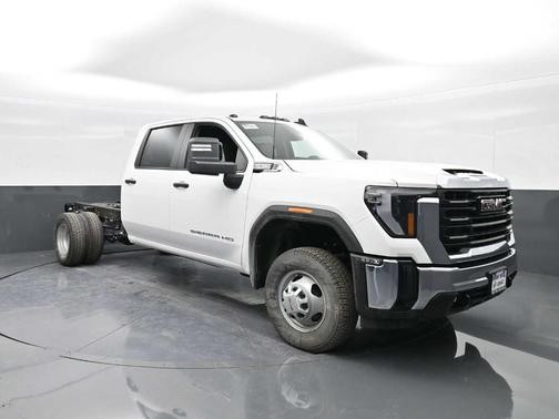 2025 GMC Sierra 3500 Pro