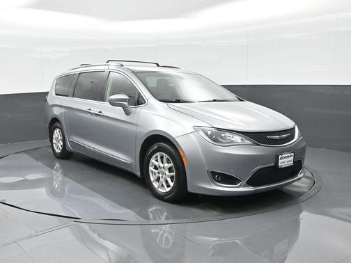 2020 Chrysler Pacifica Touring-L