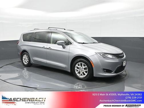 2020 Chrysler Pacifica Touring-L