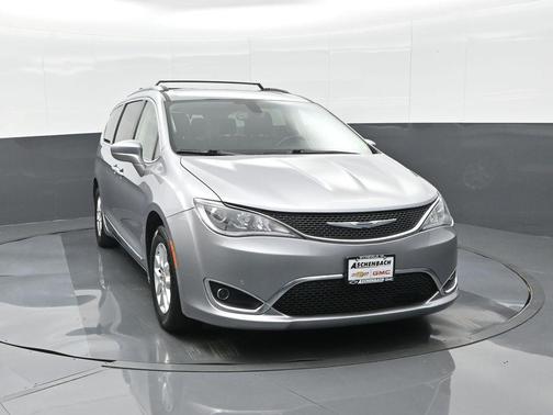 2020 Chrysler Pacifica Touring-L