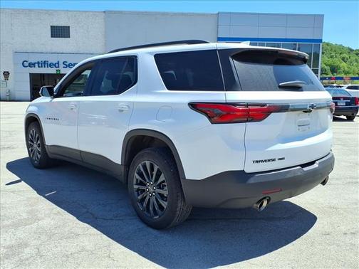 Summit White 2023 Chevrolet Traverse RS