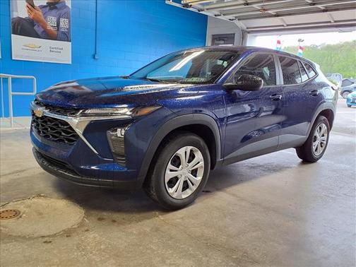 Blue Glow Metallic 2024 Chevrolet Trax LS
