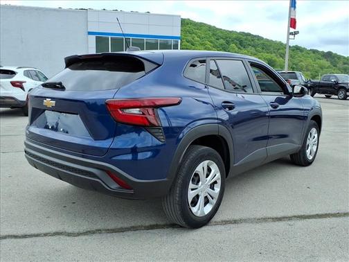 Blue Glow Metallic 2024 Chevrolet Trax LS
