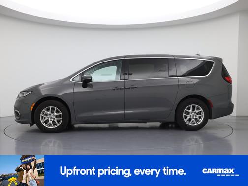Gray 2023 Chrysler Pacifica Touring L