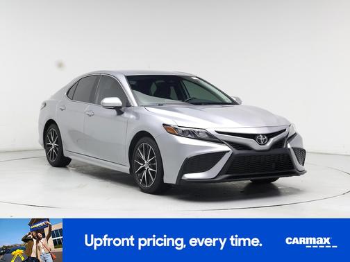 Silver 2022 Toyota Camry SE