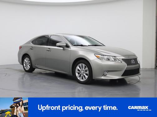 2015 Lexus ES 300h 