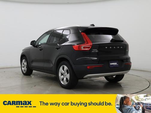 2019 Volvo XC40 T5 Momentum