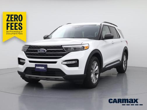 White 2023 Ford Explorer XLT