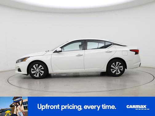 White 2022 Nissan Altima S