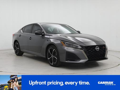 Gray 2023 Nissan Altima SR