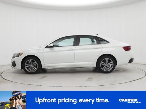 White 2023 Volkswagen Jetta SE