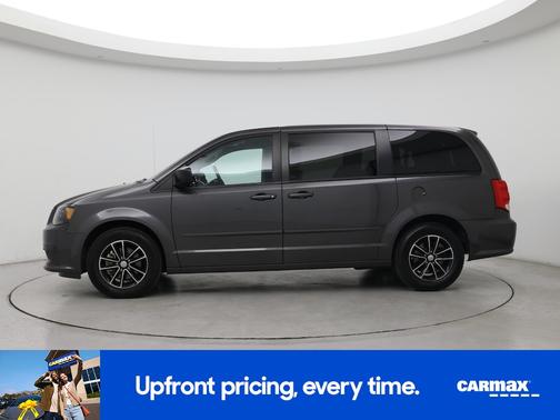 Gray 2017 Dodge Grand Caravan SE Plus