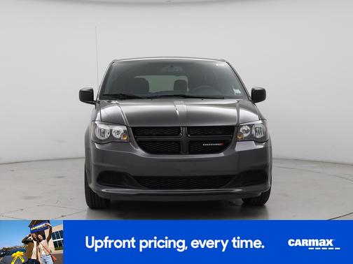 Gray 2017 Dodge Grand Caravan SE Plus