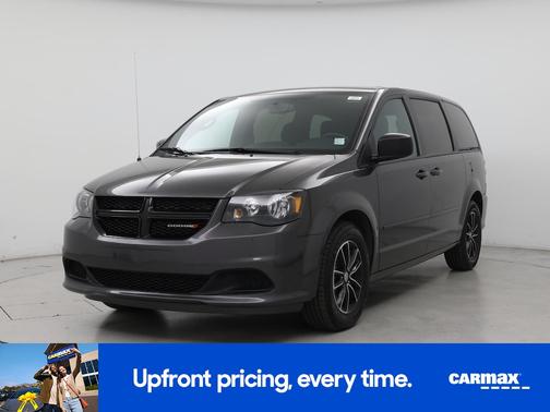 Gray 2017 Dodge Grand Caravan SE Plus