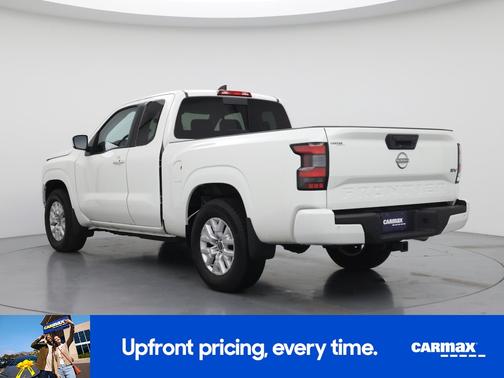 White 2024 Nissan Frontier SV