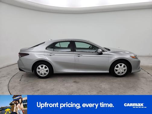 2022 Toyota Camry Hybrid LE