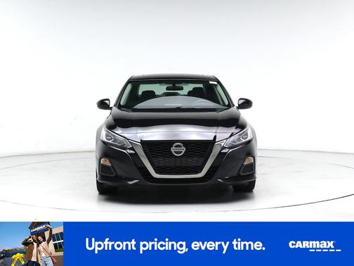 Black 2019 Nissan Altima SR