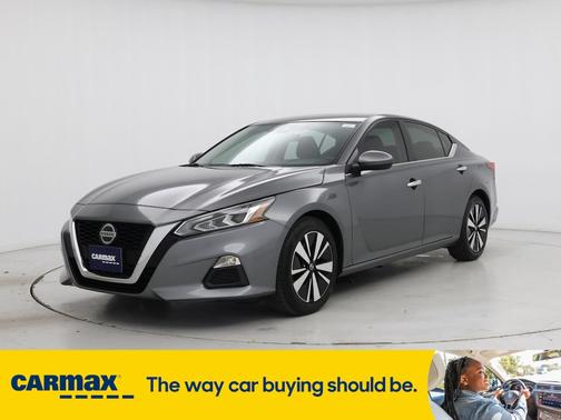 2022 Nissan Altima SV