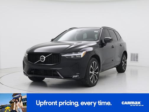 2023 Volvo XC60 B5 Plus Dark Theme