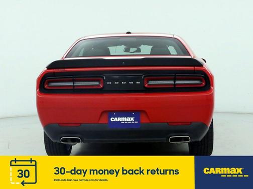 Photo 5 of 21 of 2019 Dodge Challenger SXT