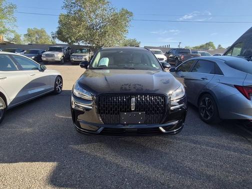 INFINITE BLACK MET CC 2026 Lincoln Corsair PREMIERE