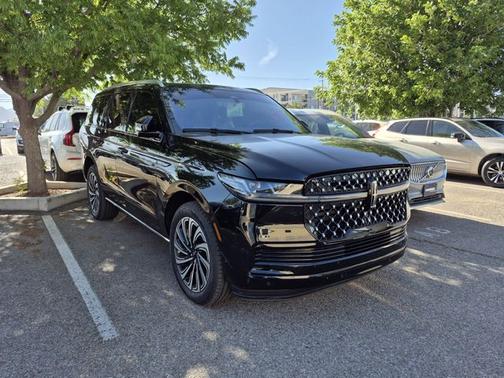 INFINITE BLACK MET CC 2025 Lincoln Navigator BLACK LABEL