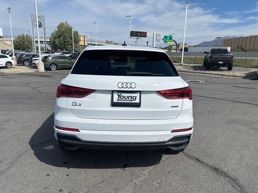 Arkona White 2025 Audi Q3 45 S line Premium